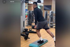 云游戏-本赛季4场丢7球，36岁王大雷晒训练视频：菜就多练呗！