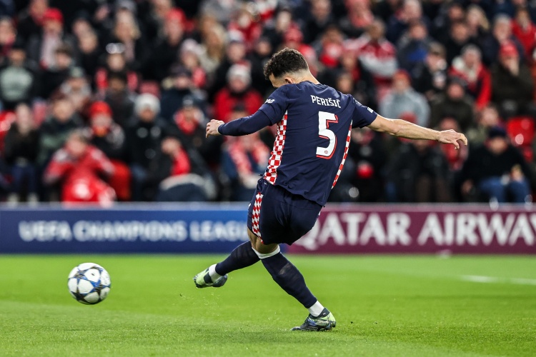 手机游戏-罗马诺：佩里西奇不是100万或200万就能带走的，他渴望回归国米